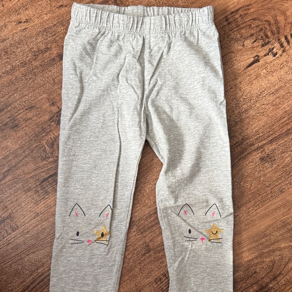 Gray Cat Print Kids Leggings - Picture 4 of 4